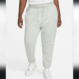 Nike  Dri-FIT Swoosh Fly Standard Issue